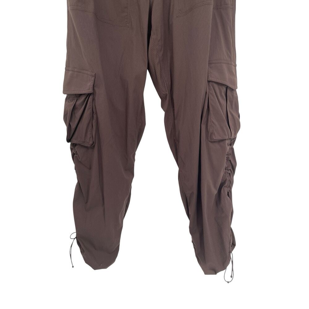 Lululemon Dance Studio Relaxed Fit Mid Rise Cargo Pant Brown Size Medium - Picture 5 of 13